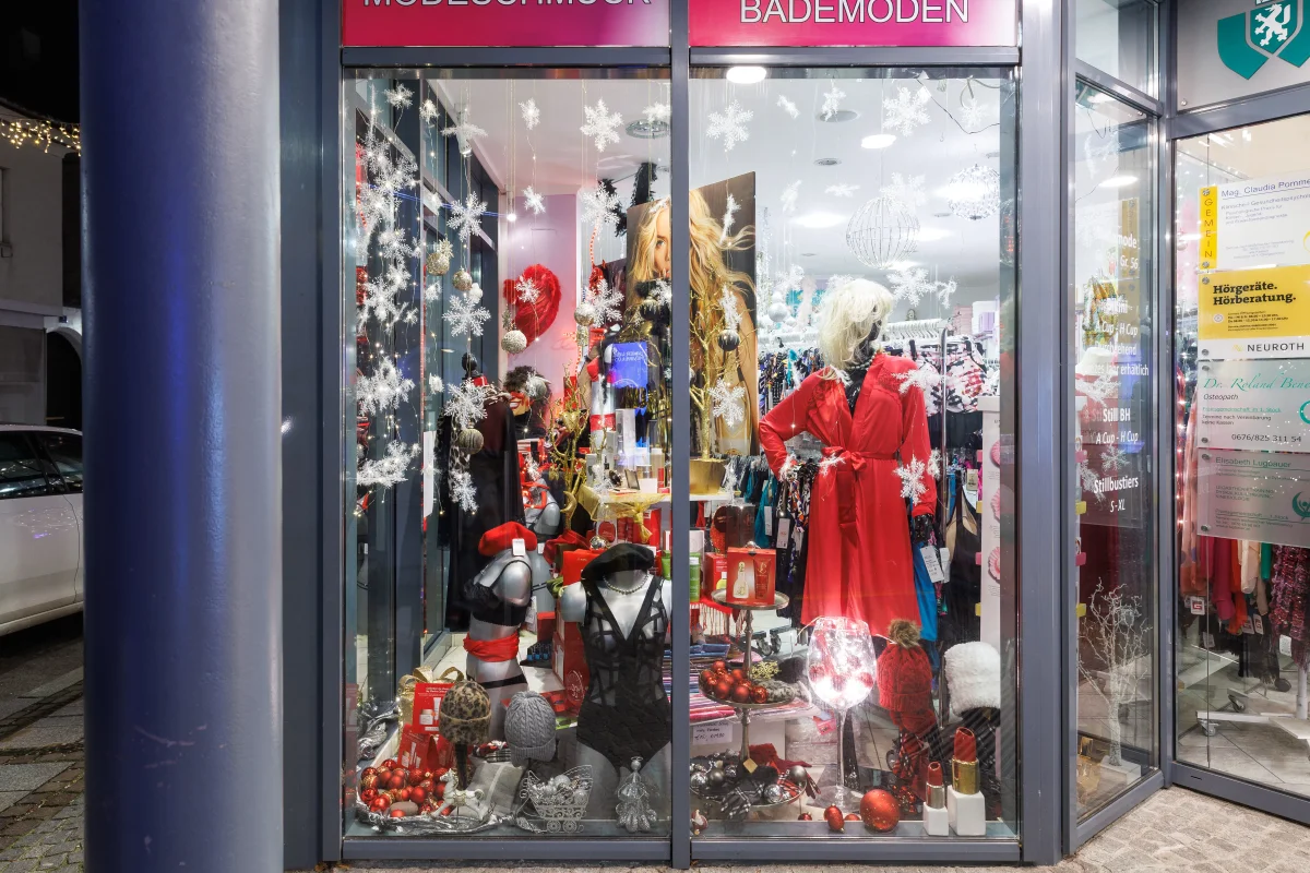 Parfümerie-Dessóus-Bademoden-Modeschmuck Helga Hartig